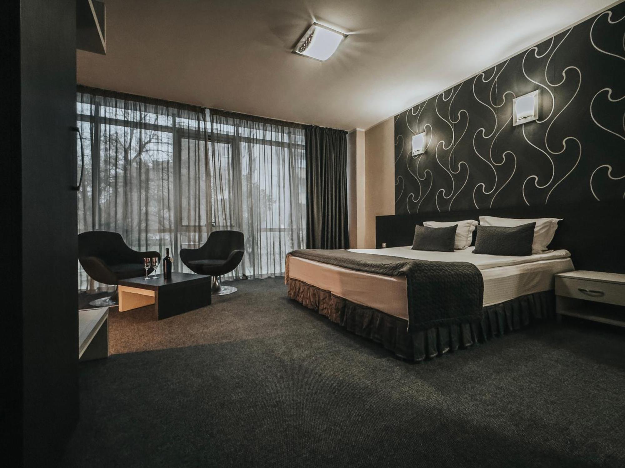 Hotel Noris พลอฟดิฟ ภายนอก รูปภาพ