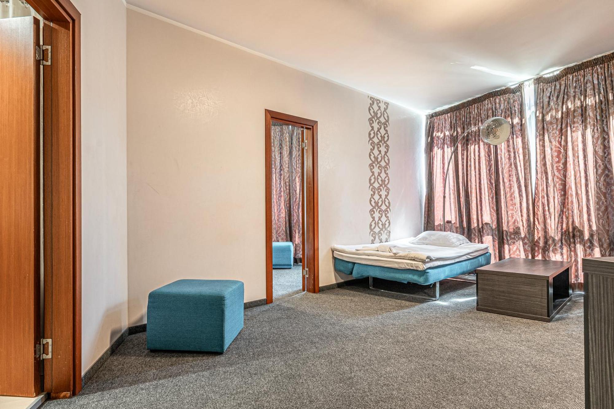 Hotel Noris พลอฟดิฟ ภายนอก รูปภาพ