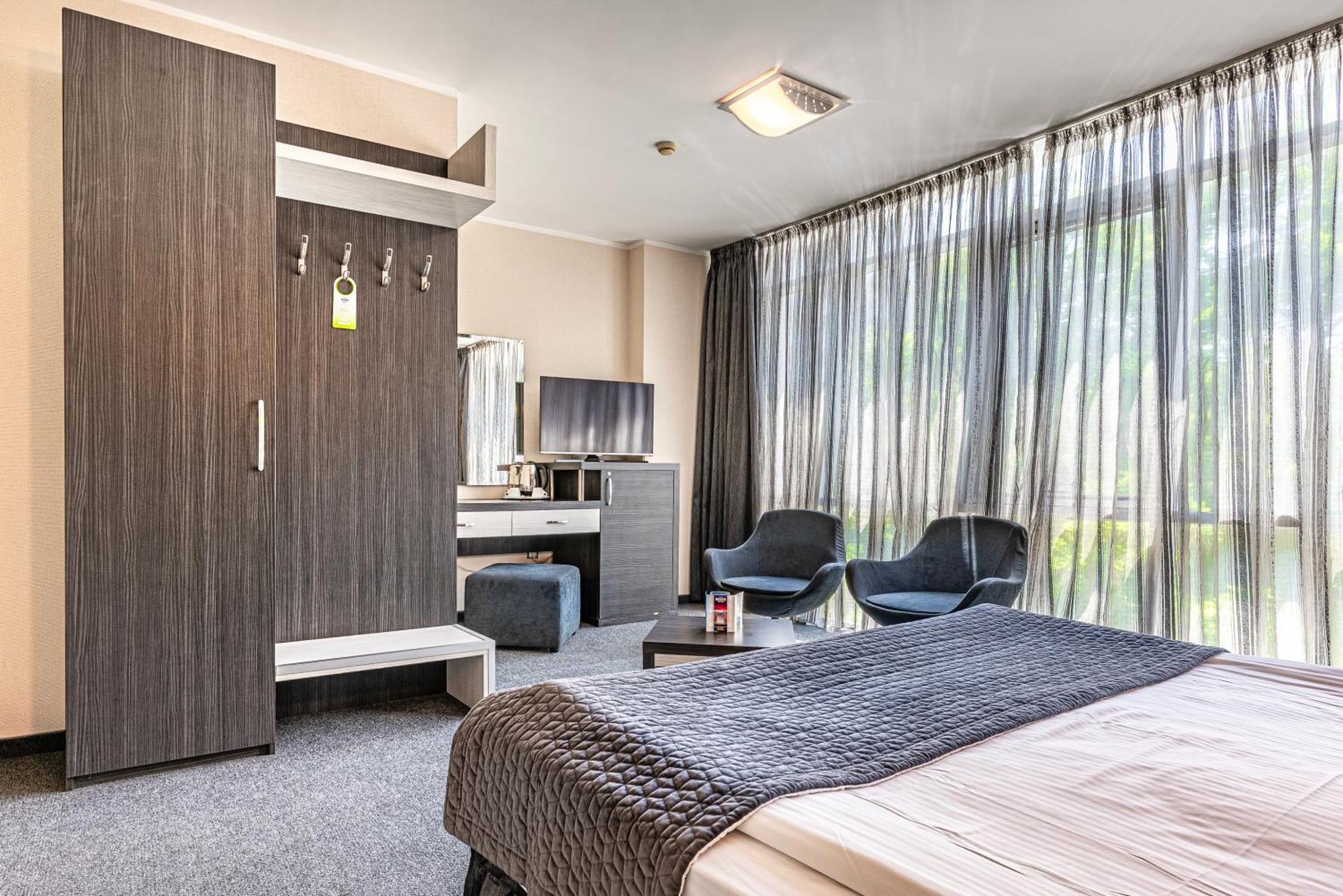 Hotel Noris พลอฟดิฟ ภายนอก รูปภาพ